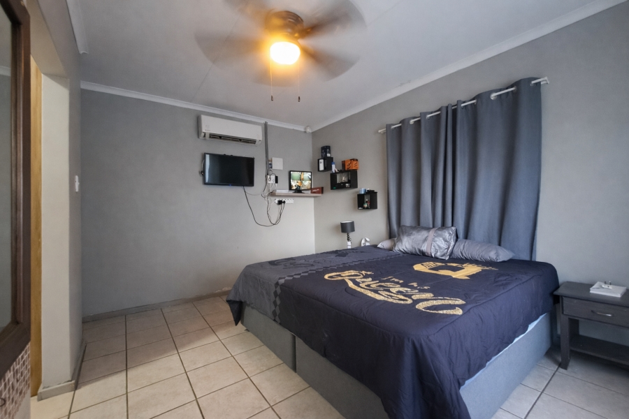 3 Bedroom Property for Sale in Geelhoutpark North West